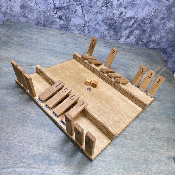 Настольная игра из дерева  Дюжина Лайт