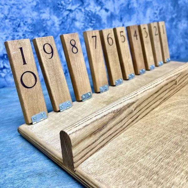 Настольная игра из дерева  Дюжина Лайт
