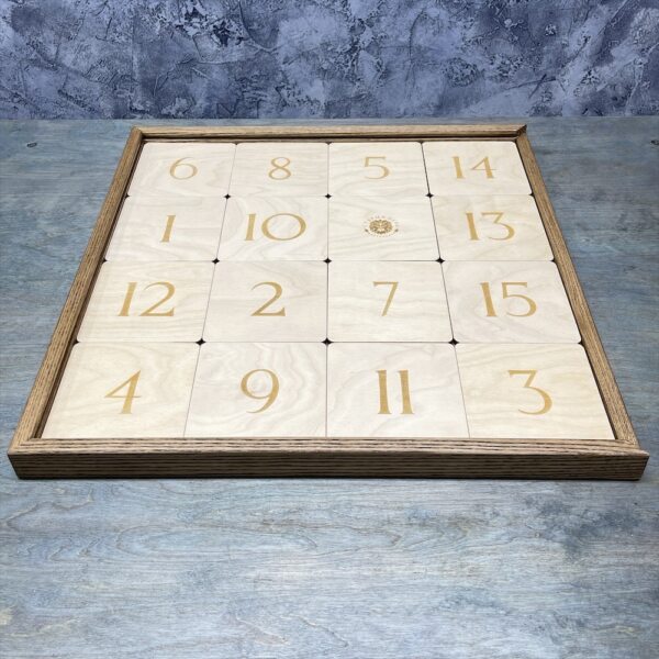 Настольная игра из дерева Пятнашки Лайт