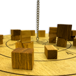 Настольная игра из дерева «Балансир» с открывающимися крышками M