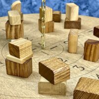 Настольная игра из дерева «Балансир» с открывающимися крышками M