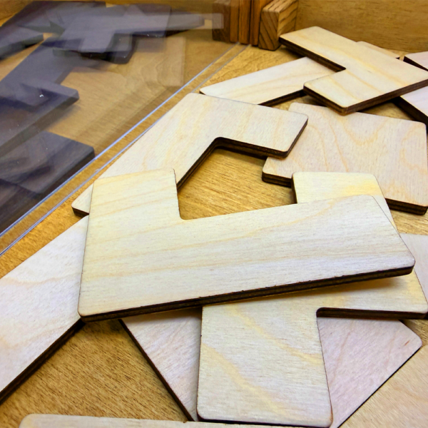 Настольная игра из дерева «Батик» Лайт в пенале