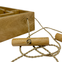 Большой деревянный лабиринт для команды