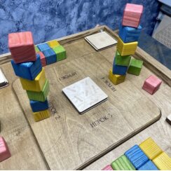Настольная игра из дерева Цветные кубики М