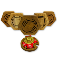 Медальница из дерева