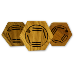 Медальница из дерева