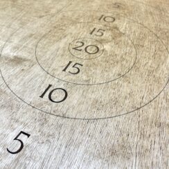 Настольная игра из дерева  Стрельба по мишени на 4-х игроков L