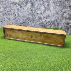 Ящик с дверцами под стаканы